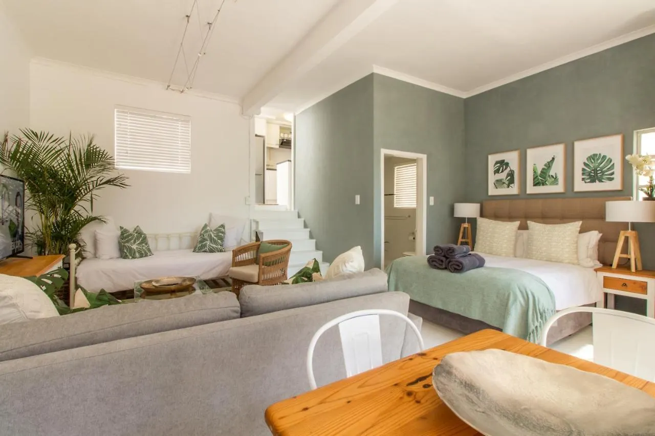 5 Oliver Court Cape Town Apartment