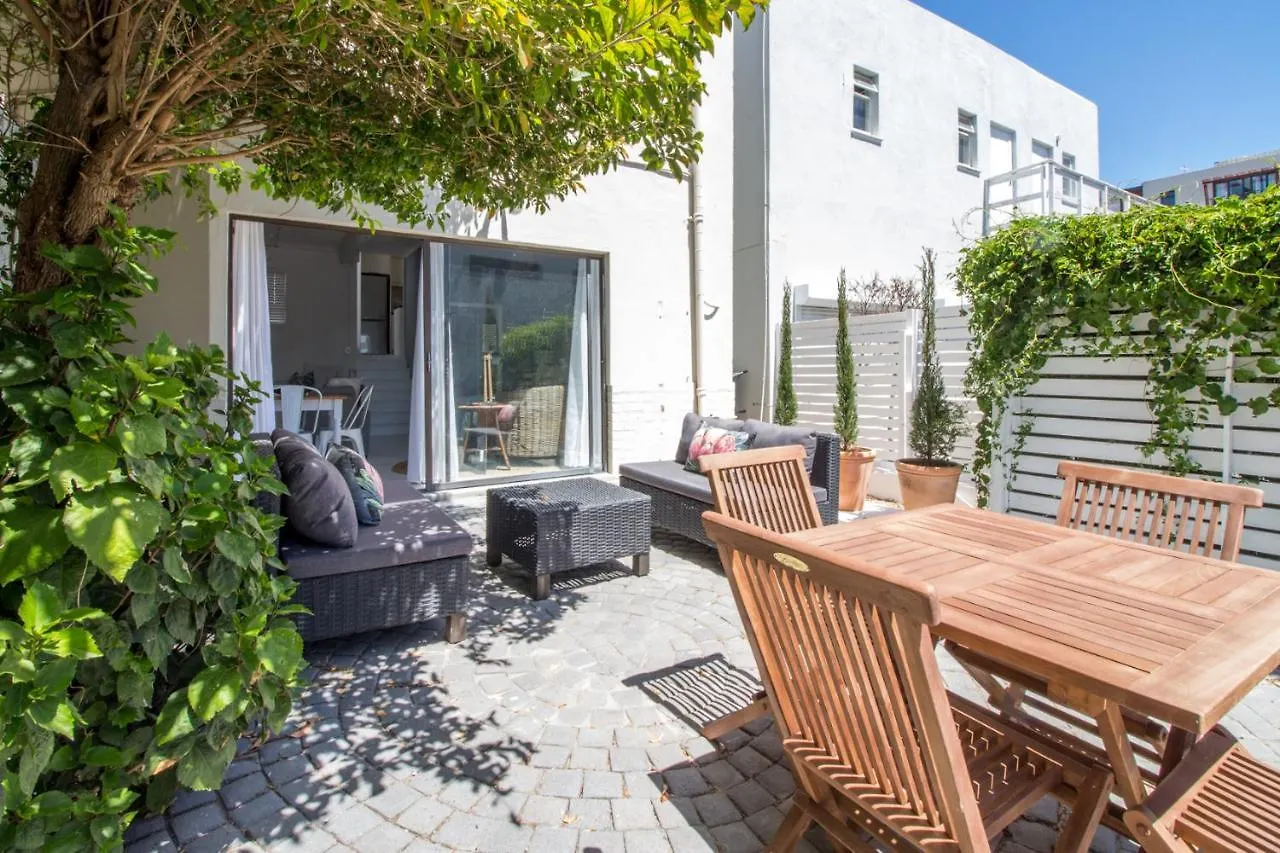5 Oliver Court Cape Town Apartment
