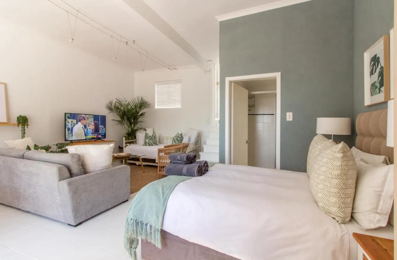Apartment 5 Oliver Court Cape Town